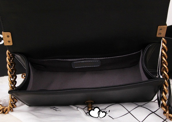 Túi xách Chanel Boy đá chính hãng giá rẻ tại Thời Trang Hà Nội